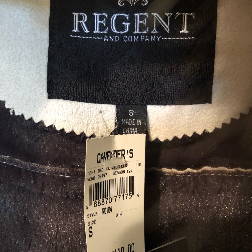 Vest - Picture 3 of 4